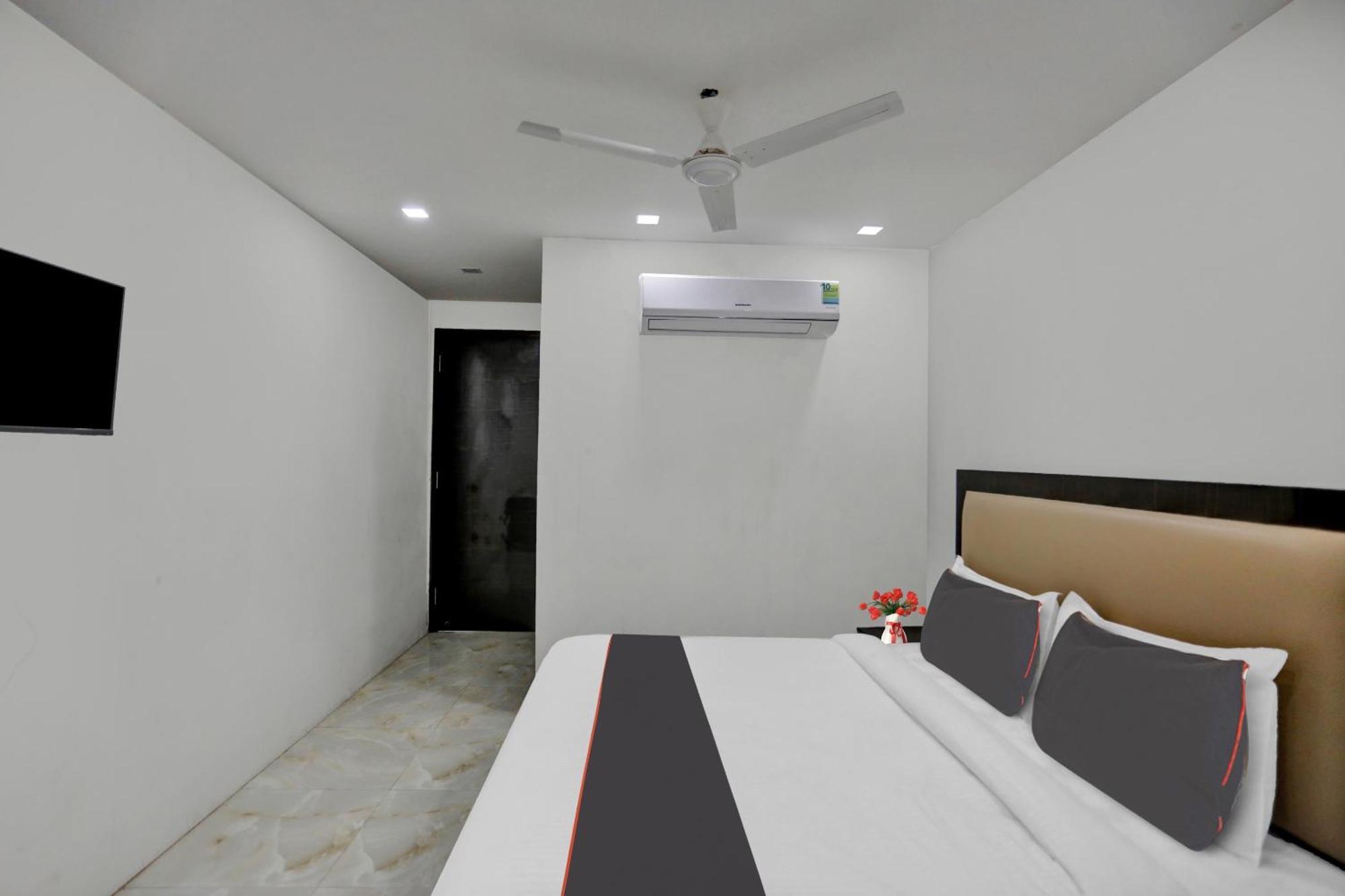 Super Townhouse The Arrow Near Lotus Temple Hotel New Delhi Buitenkant foto