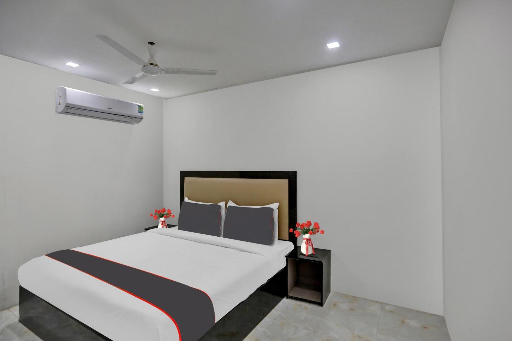 Super Townhouse The Arrow Near Lotus Temple Hotel New Delhi Buitenkant foto