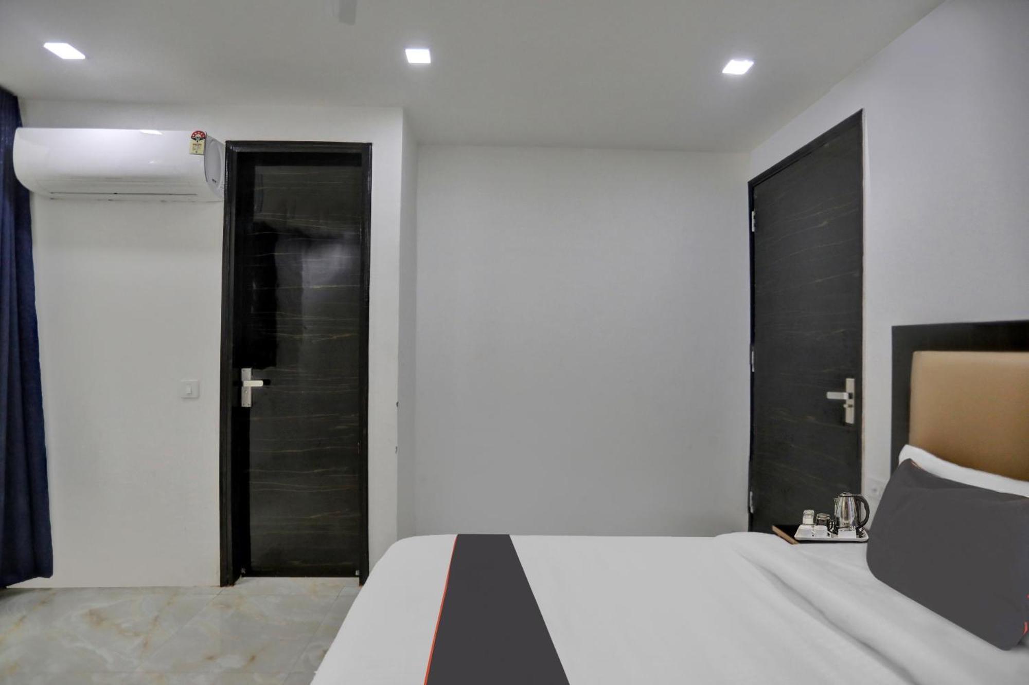 Super Townhouse The Arrow Near Lotus Temple Hotel New Delhi Buitenkant foto